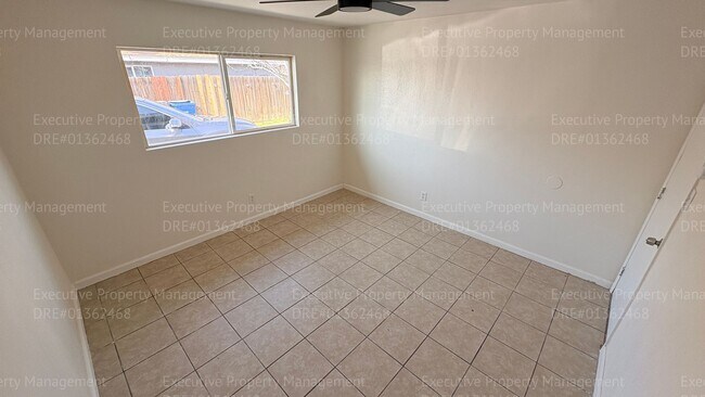 Building Photo - 3306 Gardenia Ave