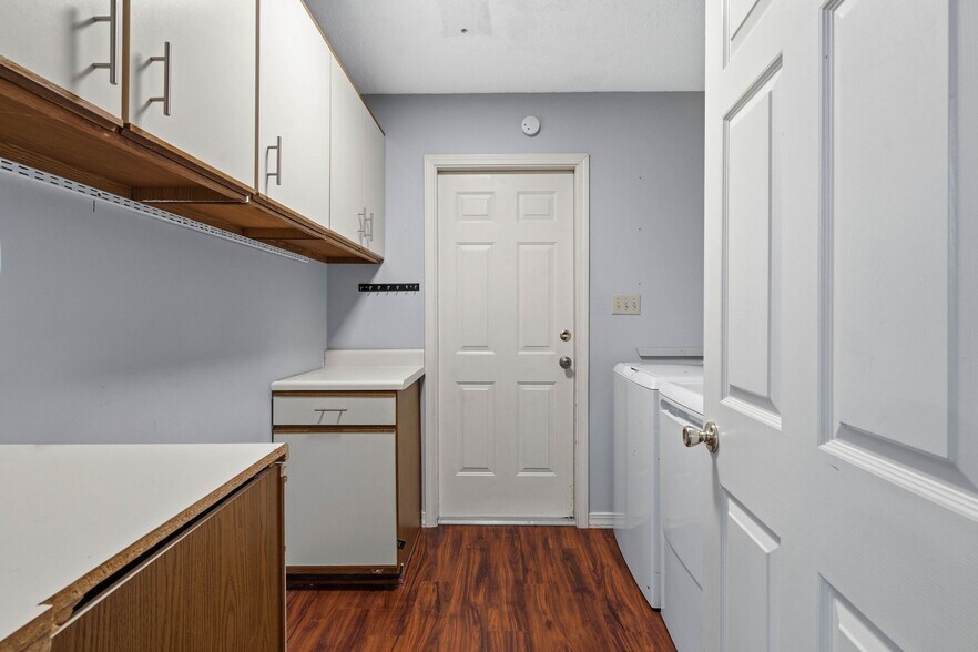 Building Photo - 2187 Calle De Castelar