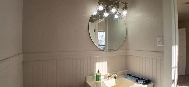 Building Photo - Fully Renovated Benbrook Beauty