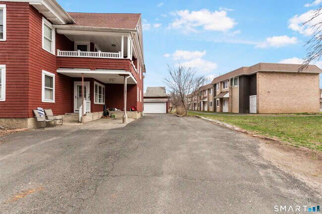 Building Photo - 105 Howe Ave