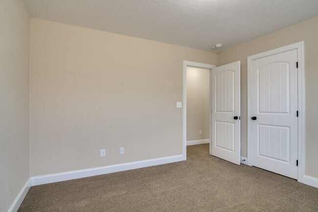 Building Photo - 3615 Penrith Dr