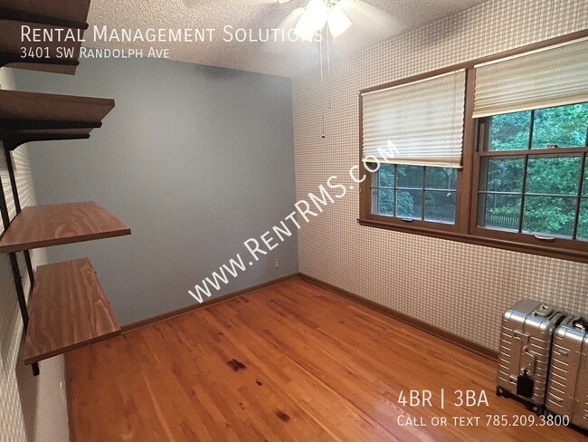 Building Photo - 3401 SW Randolph Ave