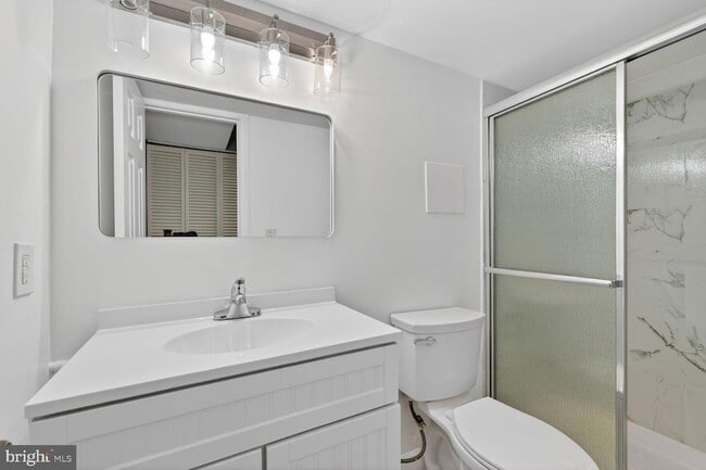 Building Photo - 9534 Braddock Rd