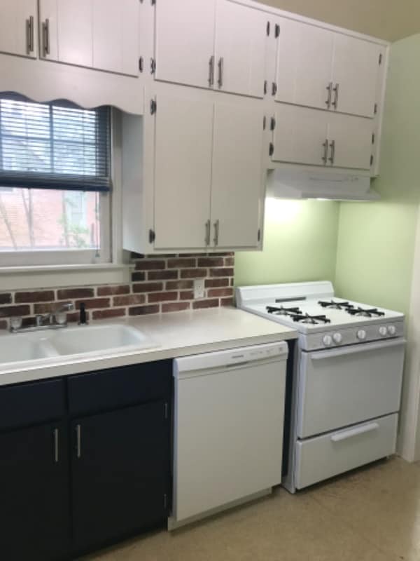 Building Photo - 209 S Woodbridge St