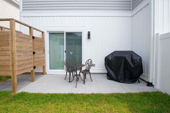 Building Photo - PLAN AND SECURE YOUR WINTER GETAWAY NOW