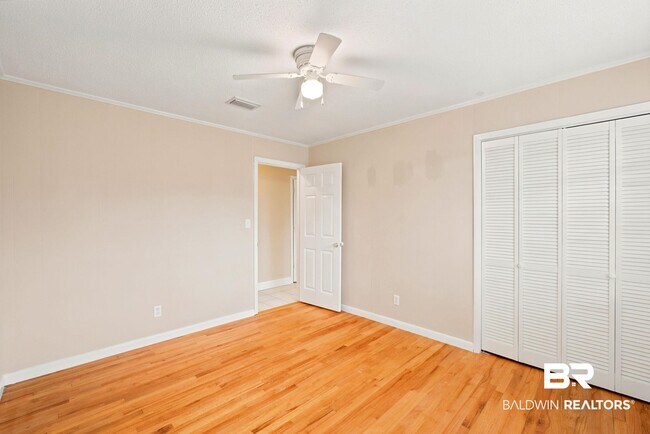 Building Photo - 20532 White Hill Rd