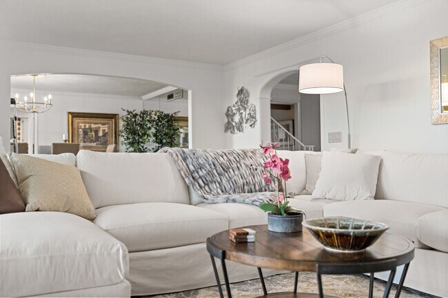 Building Photo - Fully Furnished Luxury Estate in Boise's Lower Highlands