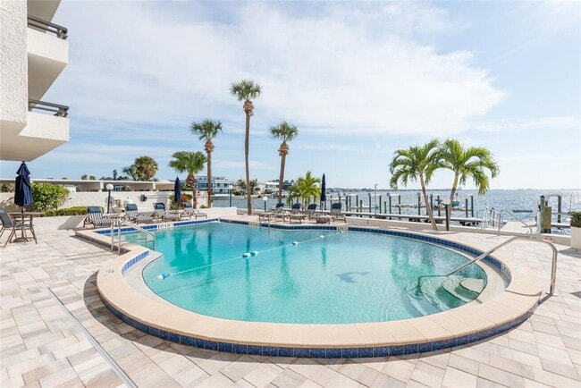 Building Photo - 5700 Mariner St