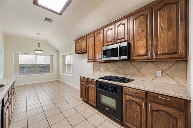 Building Photo - 12811 Greenhaven Dr