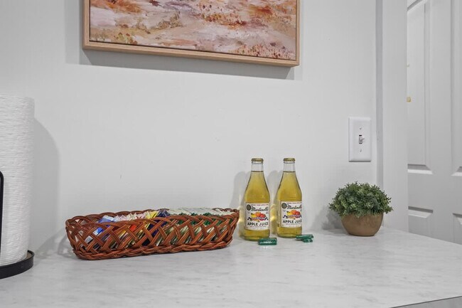 Building Photo - 603 2nd St S