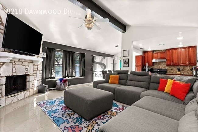 Building Photo - 8218 Dawnwood Dr