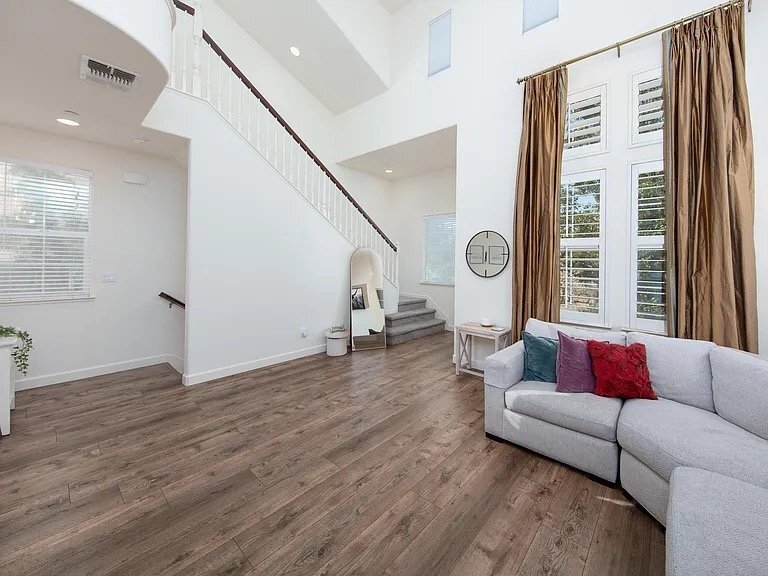 Building Photo - 2168 Wellington Dr