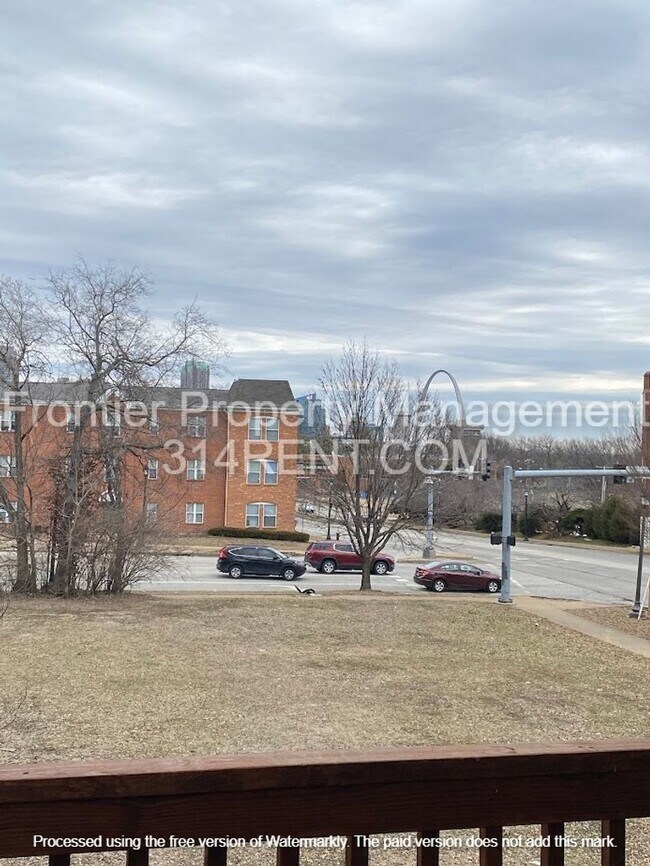 Building Photo - 1717 S Tucker Blvd