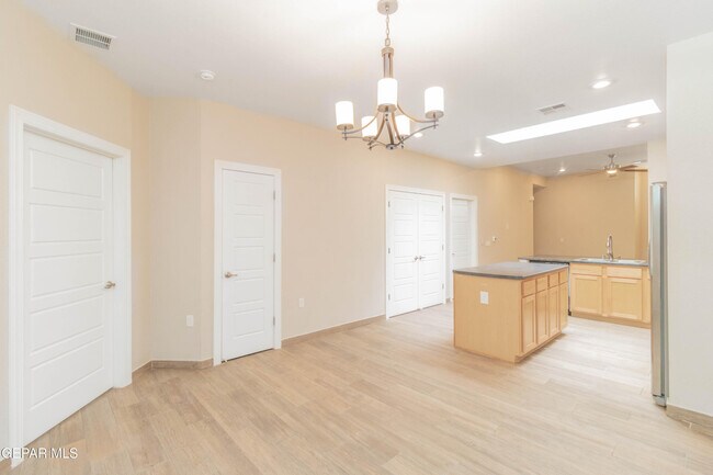 Building Photo - 14993 Eddie Mullens Ct