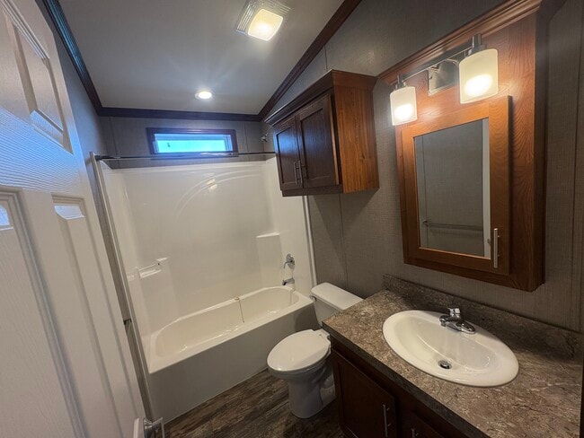 Building Photo - 1603 Summer Park Dr