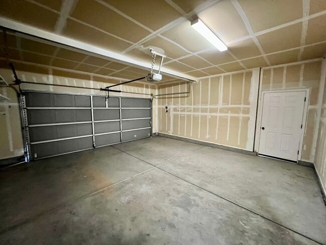 Building Photo - Gated AVALON--