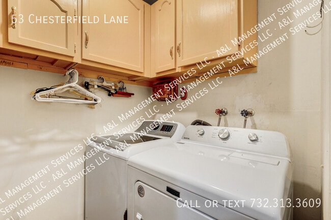 Building Photo - 53 Chesterfield Ln