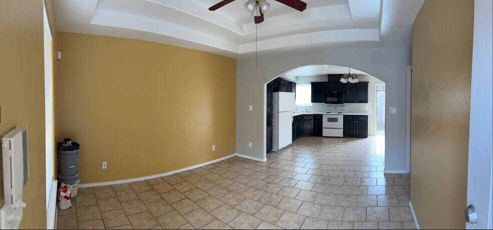 Building Photo - 1804 Agua Fina Ave
