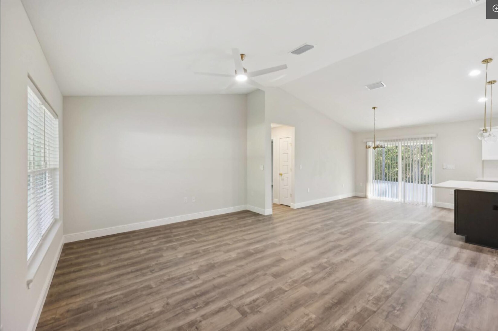 Building Photo - 10675 N Adler Dr