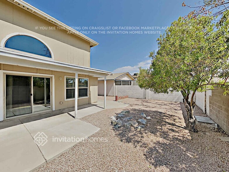 Building Photo - 3729 W Villa Maria Dr