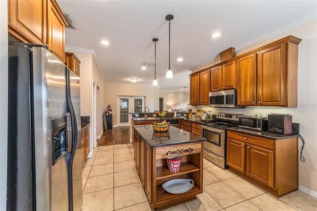 Building Photo - 4903 SW 63rd Loop