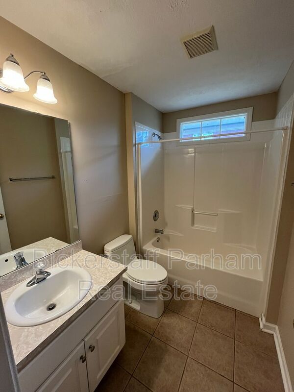 Building Photo - 6031 Broadstone Ct