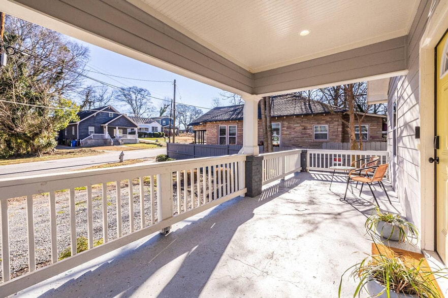 Building Photo - 996 Mayson Turner Rd NW