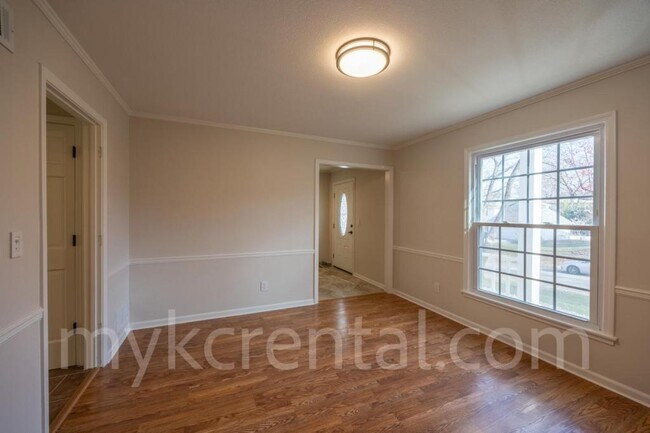 Building Photo - 12012 Ensley Ln