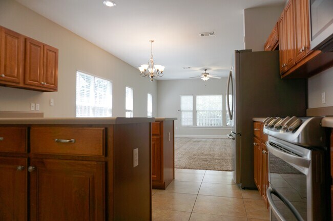 Building Photo - 108 Creve Core Dr