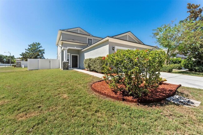 Building Photo - 10238 Perthshire Cir