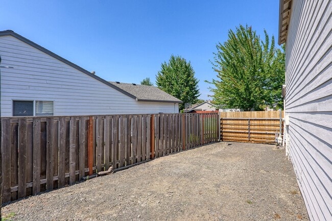 Building Photo - 16045 SW Baler Way