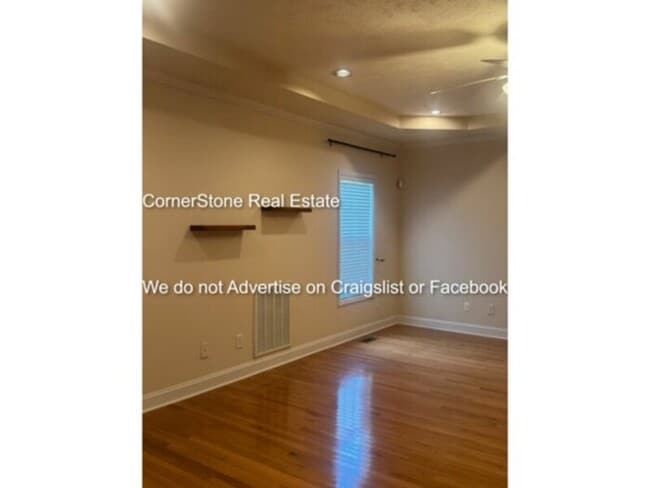 Building Photo - 6499 Chamblee Dr
