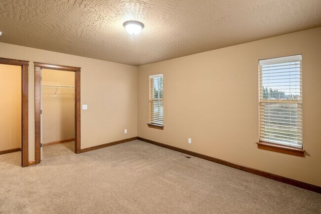 Building Photo - Great Location, Single Family Home, CDA, Pet Friendly