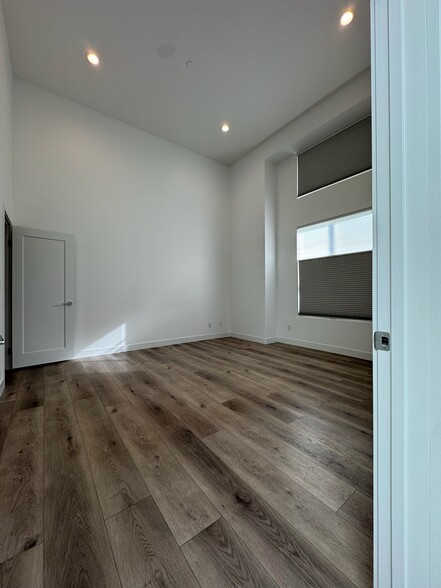 Primary Bedroom - 910 N Curson Ave