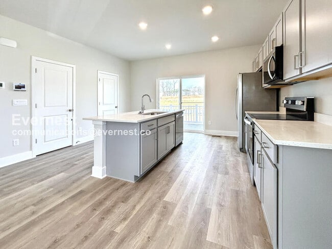 Building Photo - 195 Sioux Lp