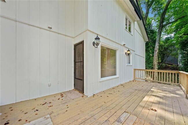 Building Photo - 2710 Margaret Mitchell Dr NW