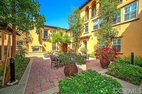 Building Photo - 128 Full Moon