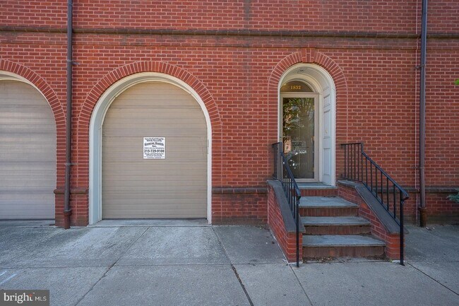 Building Photo - 1832 Fairmount Ave