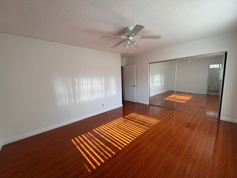 Building Photo - 1065 S Holt Ave