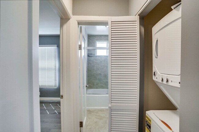 Interior Photo - 6430 8th Ave