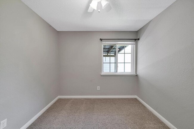 Building Photo - 16906 Pocono Dr