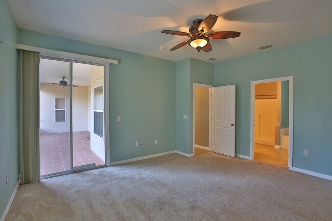 Building Photo - 13 Zoeller Ct