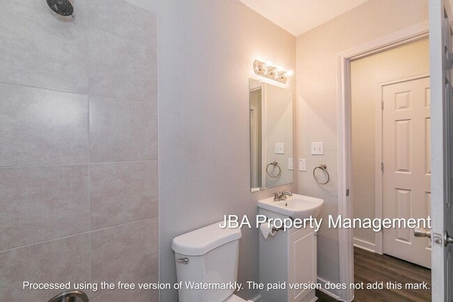 Building Photo - 3515 Selk Ave