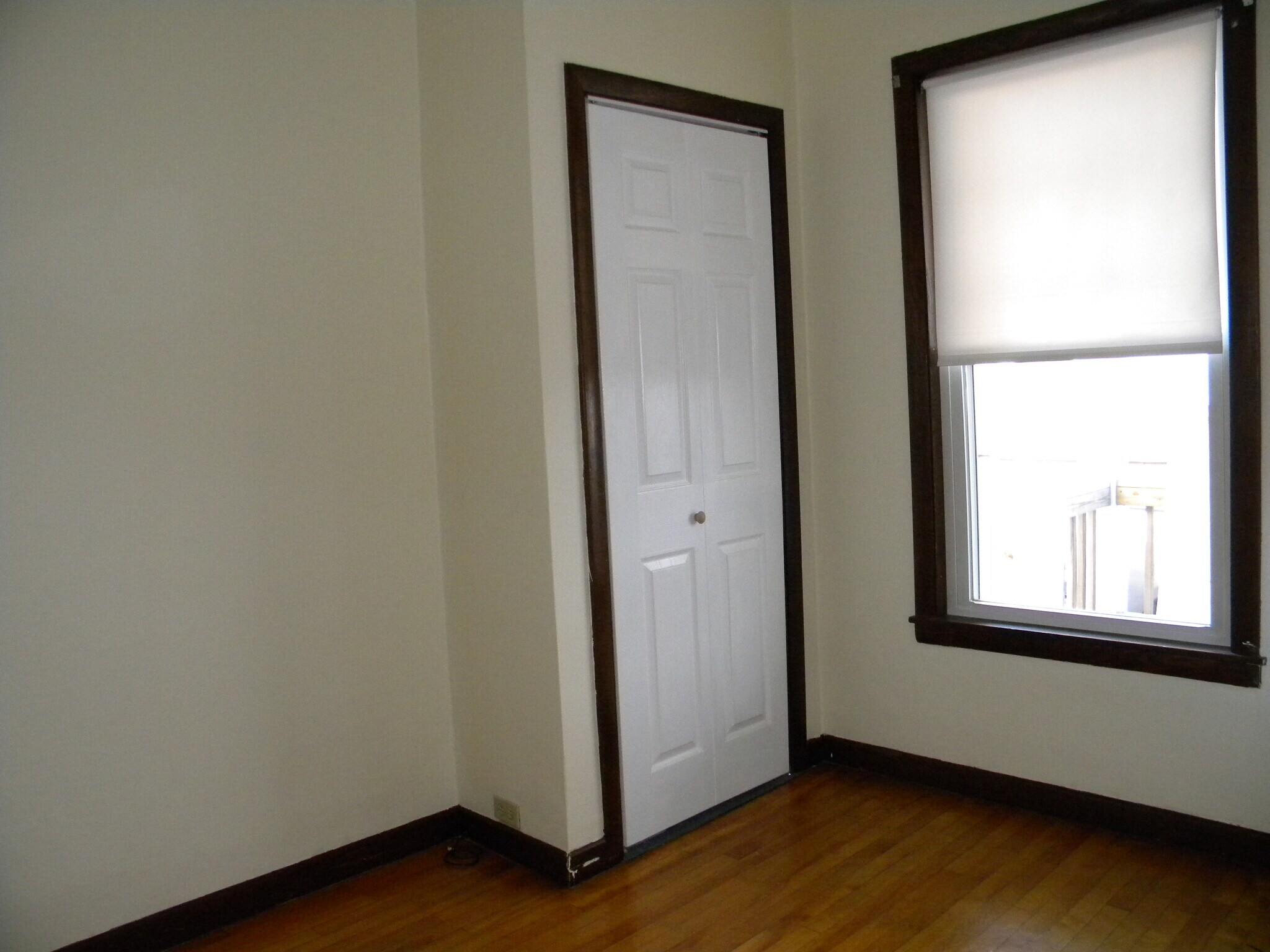 Building Photo - 39 Cook St