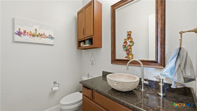 Building Photo - 628 Country Ln Dr