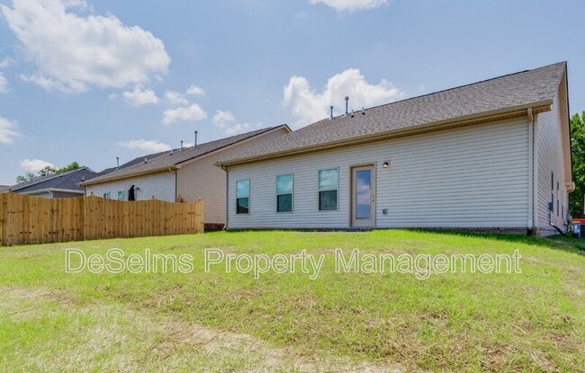 Building Photo - 127 Auxley Ct
