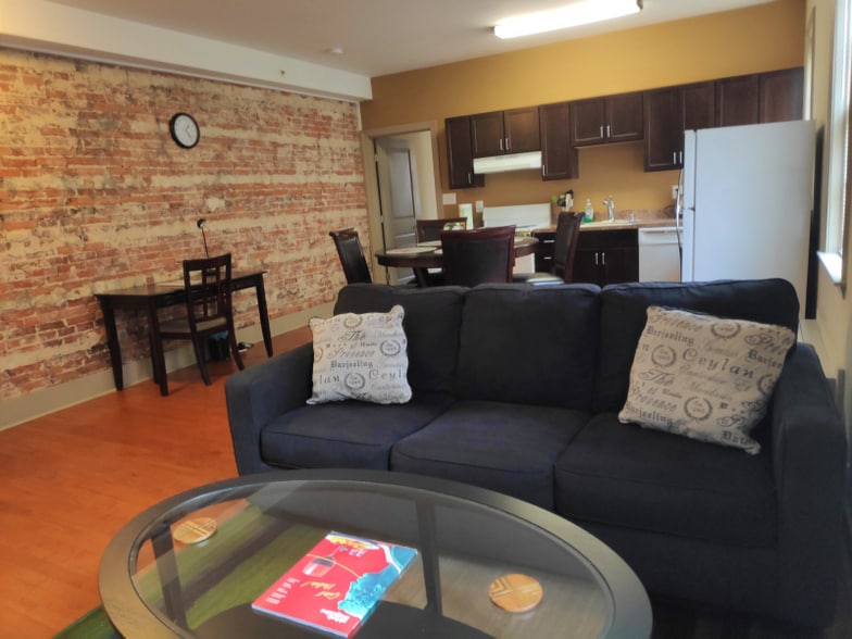 Building Photo - 513 Park Ave