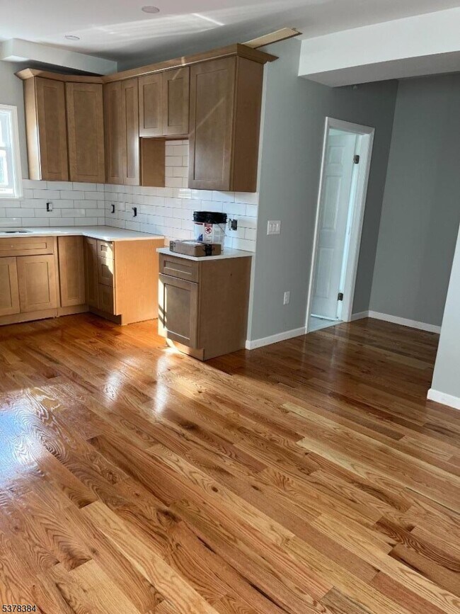 Building Photo - 433 Rosehill Pl
