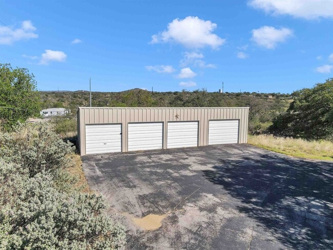 Building Photo - 403 Sunset Dr