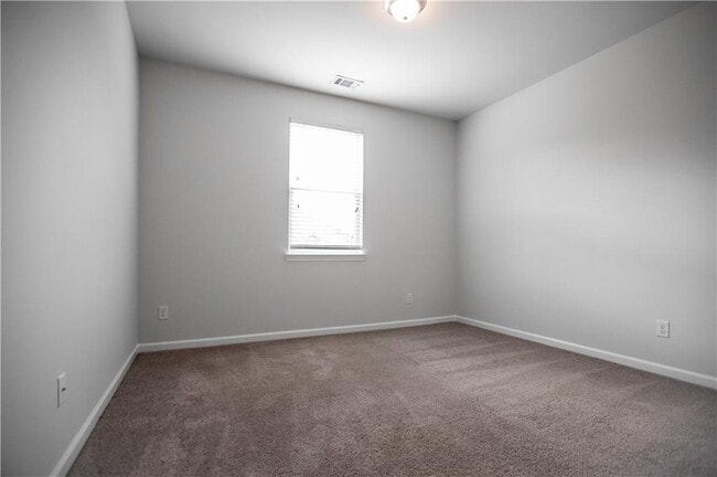 Building Photo - 5410 Mirror Lake Dr